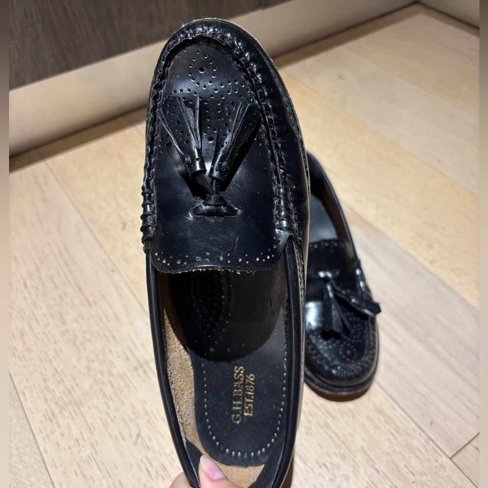 G.H. Bass & Co. Black Leather Tassel Loafers - Picture 3 of 4